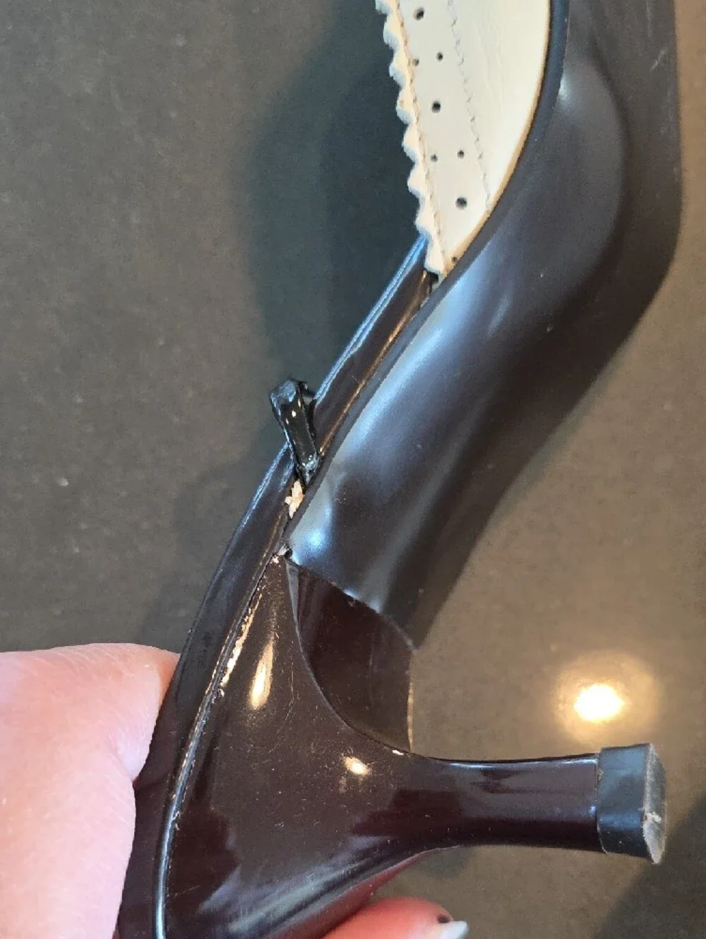 Vintage Two-Tone Pointed Toe Slingback Mules - Black & Cream - Picture 5 of 6